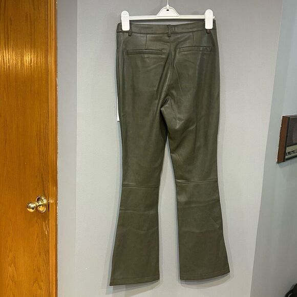 Avec Les Filles Vegan Leather Kick Flare Pants olive green size 6 - Picture 7 of 14